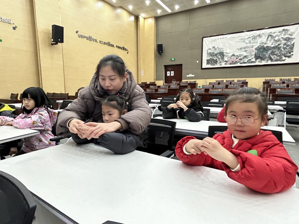 表演区音乐IMG_2634