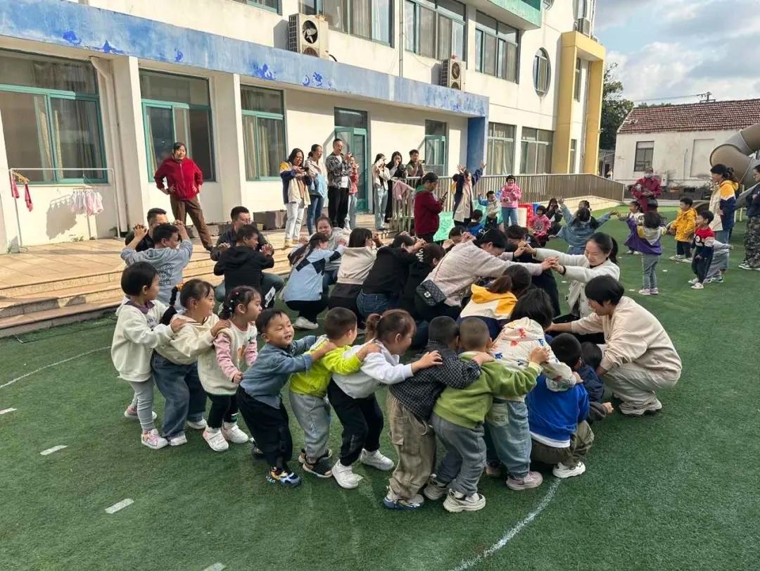 共赴秋之约 携手伴成长——小班组家长开放日活动