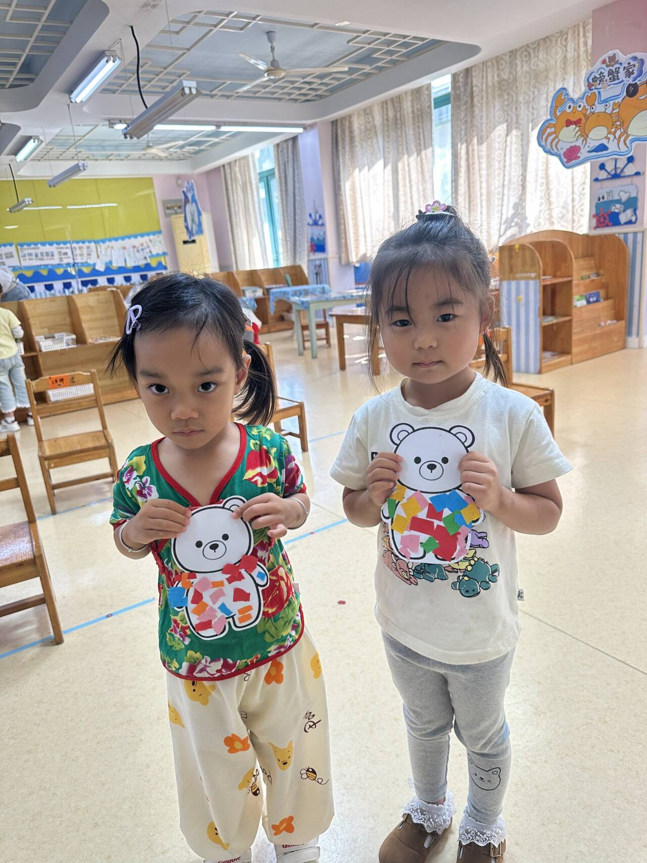 美术活动——给小熊穿衣